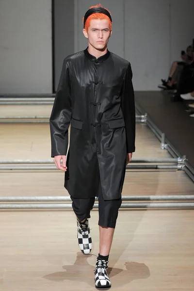 Look 19